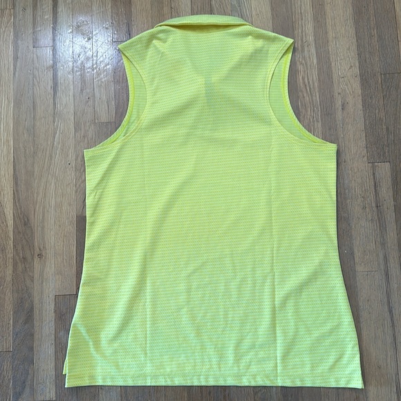 *last chance* Nike | Women’’s dri-ft collared, sleeveless top - Picture 13 of 16